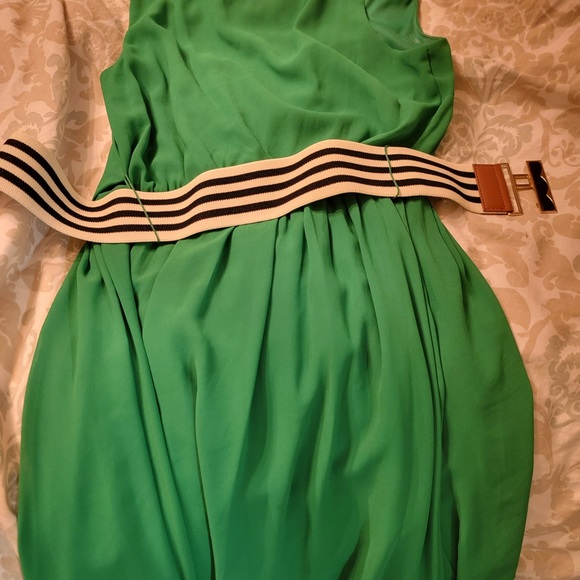 Cute Spring dress - Picture 2 of 6